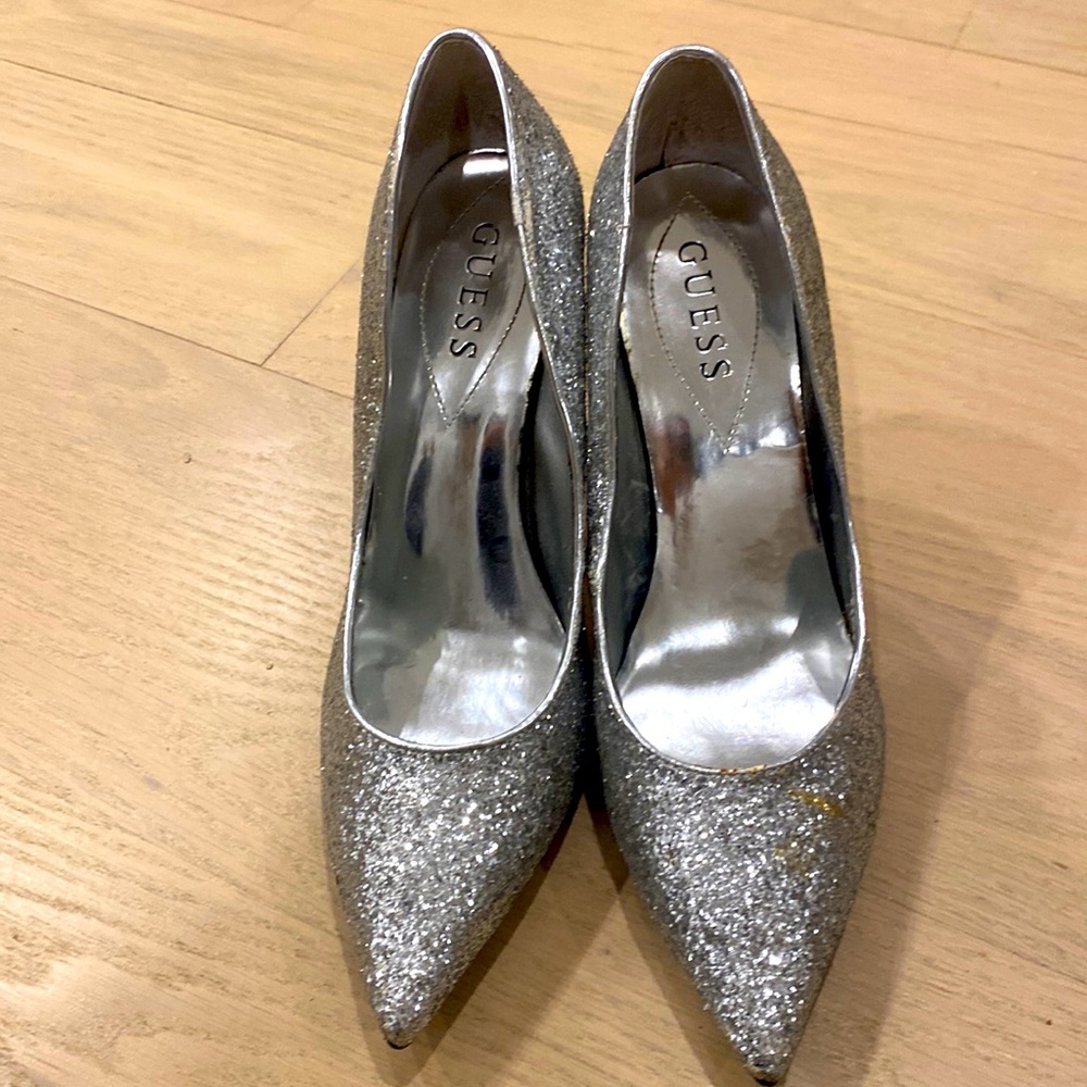 Like new guess glitter shoes